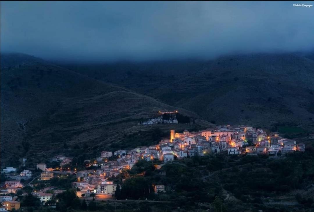 مبيت وإفطار Santa Domenica Talao La Rocca Dei Borboni المظهر الخارجي الصورة